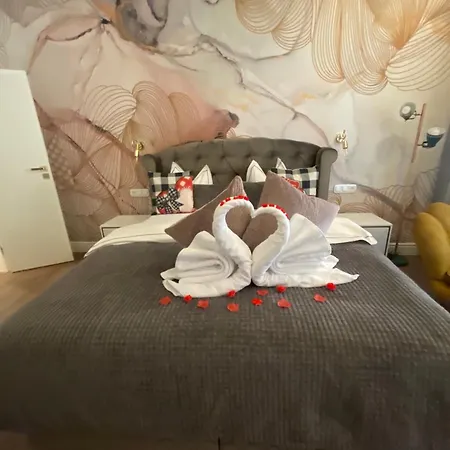 Luxuroom Apartament *